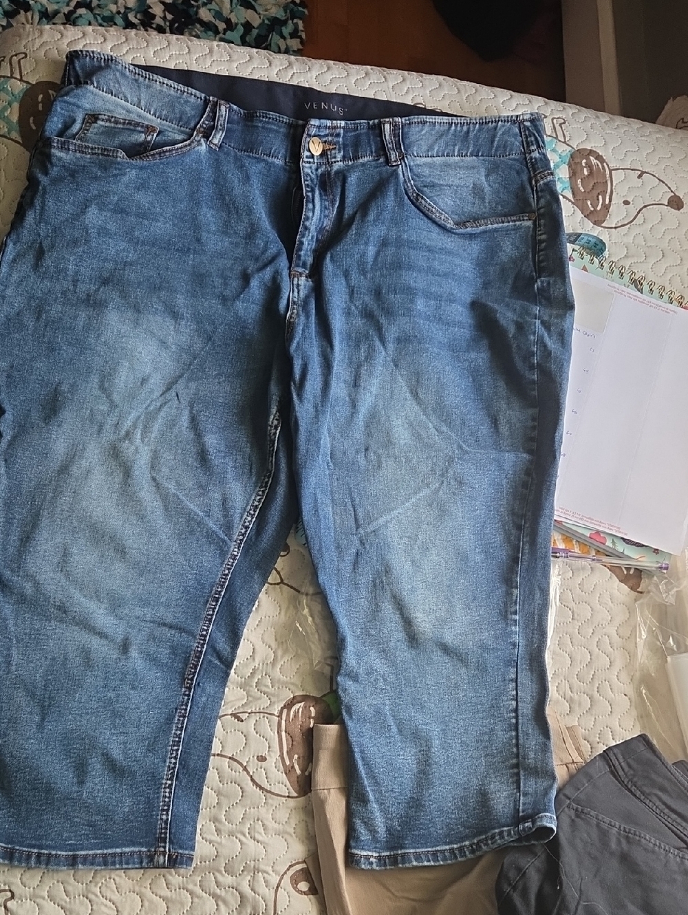 VENUS Women's Relaxed Mid Wash Denim Capris